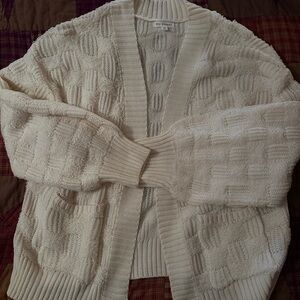 Blu pepper cardigan, size medium, ivory color